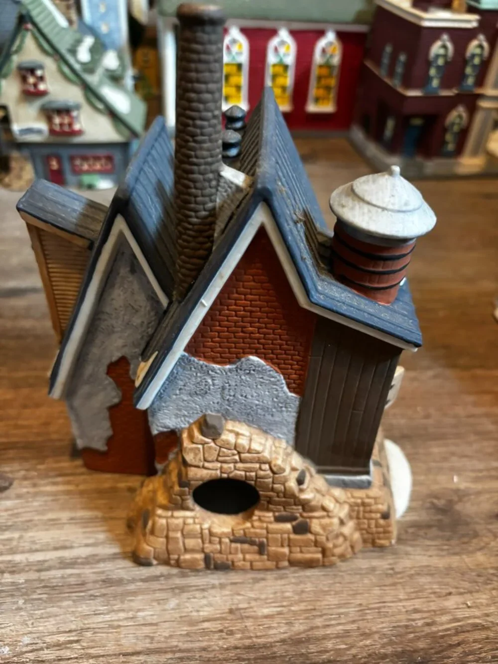 Department 56 Christmas village light up building Yankee Bell Casting